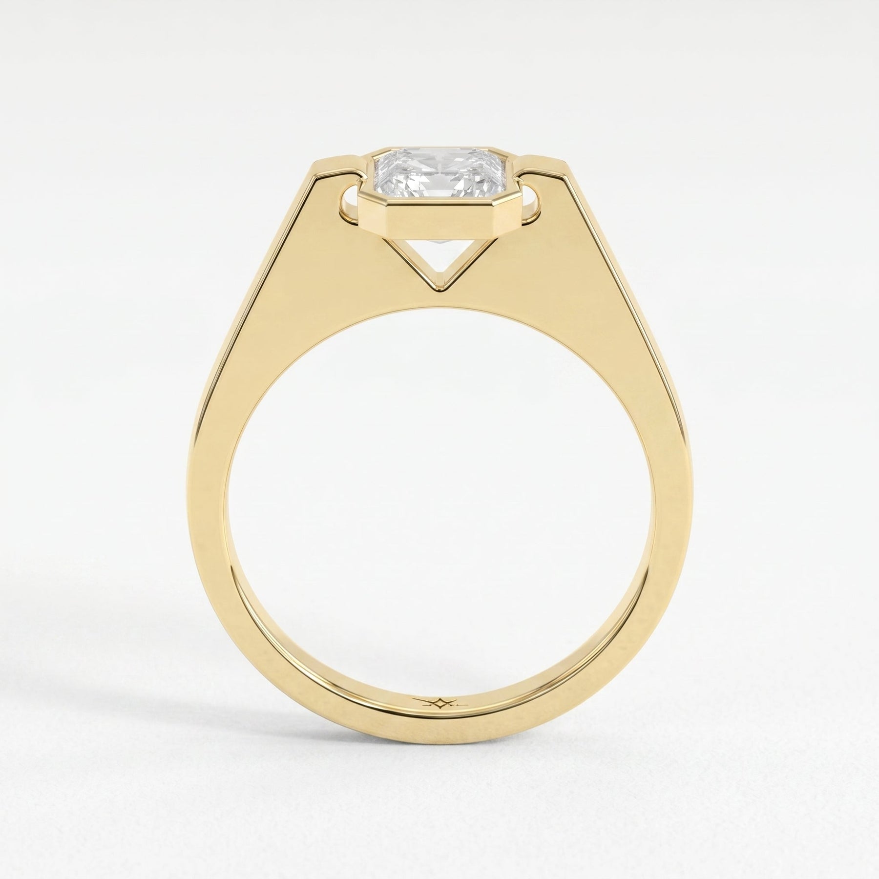 The Aurelia Half-Bezel Ascher Ring