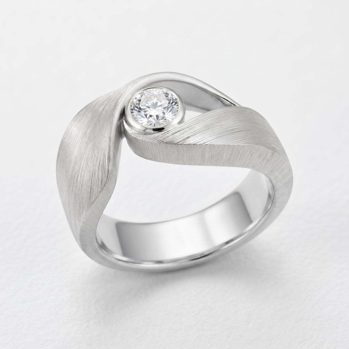 Textured Modern Solitaire Round Cut Lab Grown Diamond Ring