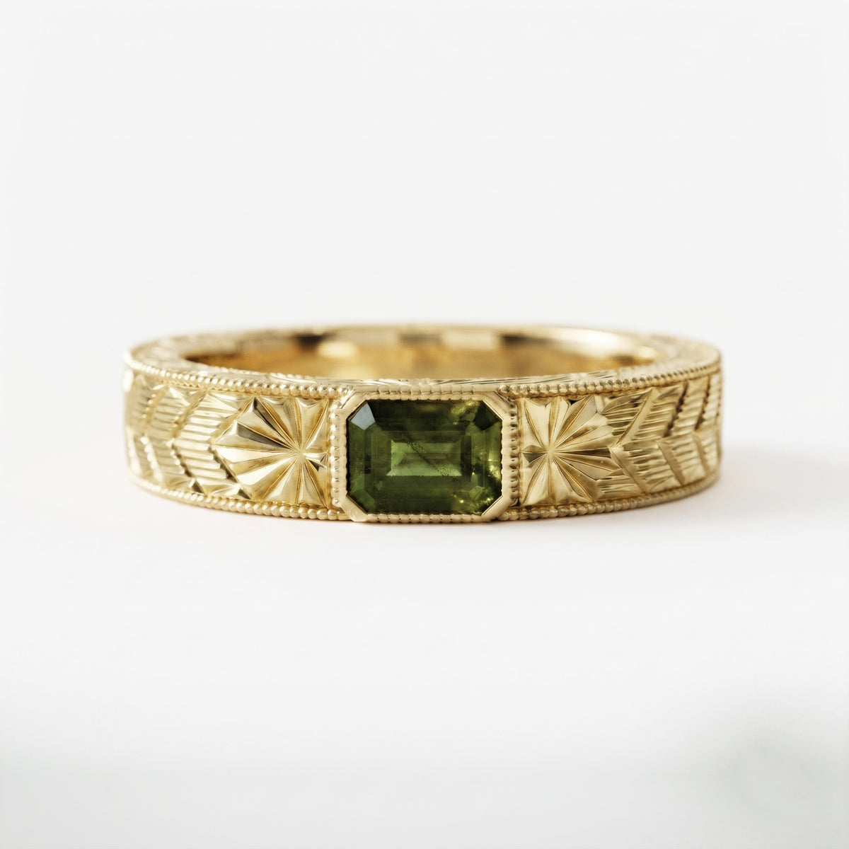 Men’s Green Tourmaline Gold Ring | Vintage Engraved Band