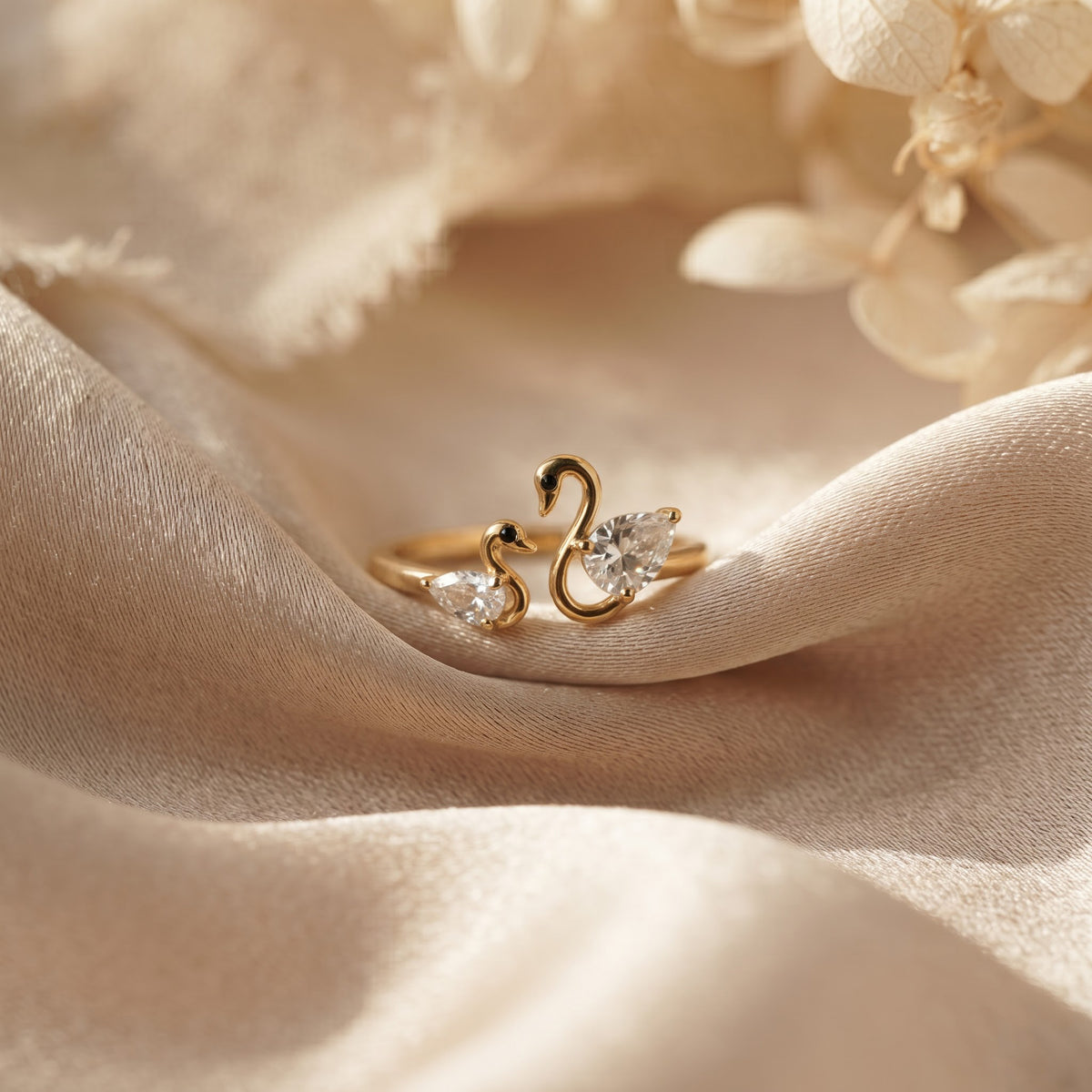 Two Swan Toi et Moi Ring,Pear Cut Lab Grown Diamond Swan Ring