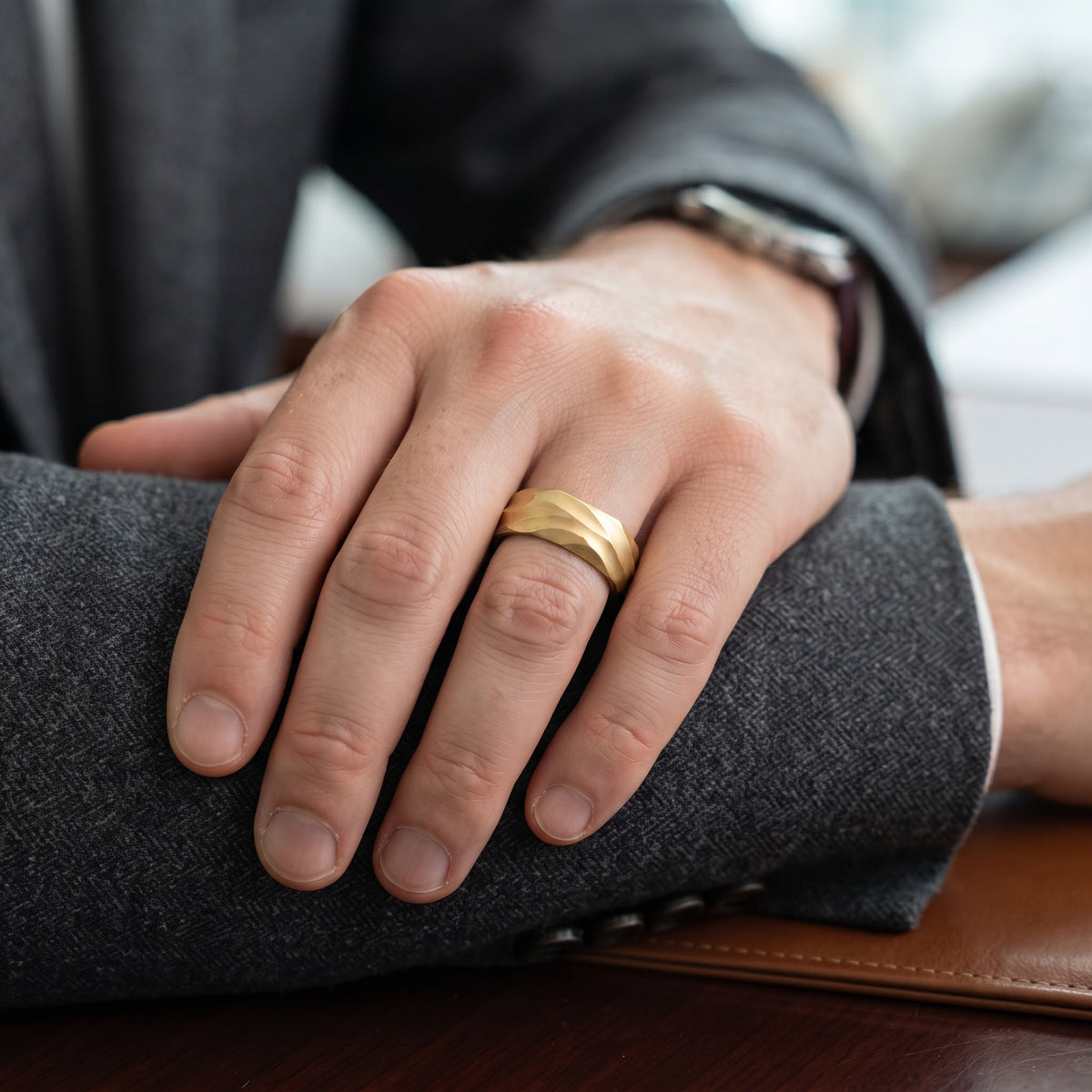 Metal Sculptural Gold Band Men'sRing
