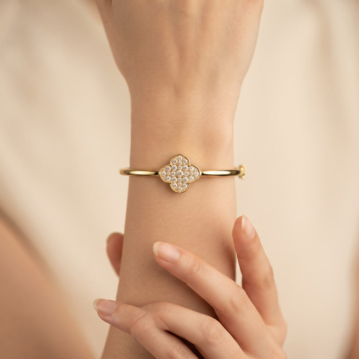 Round Diamond Clover Bangle  | Pave Quatrefoil Diamond Bracelet