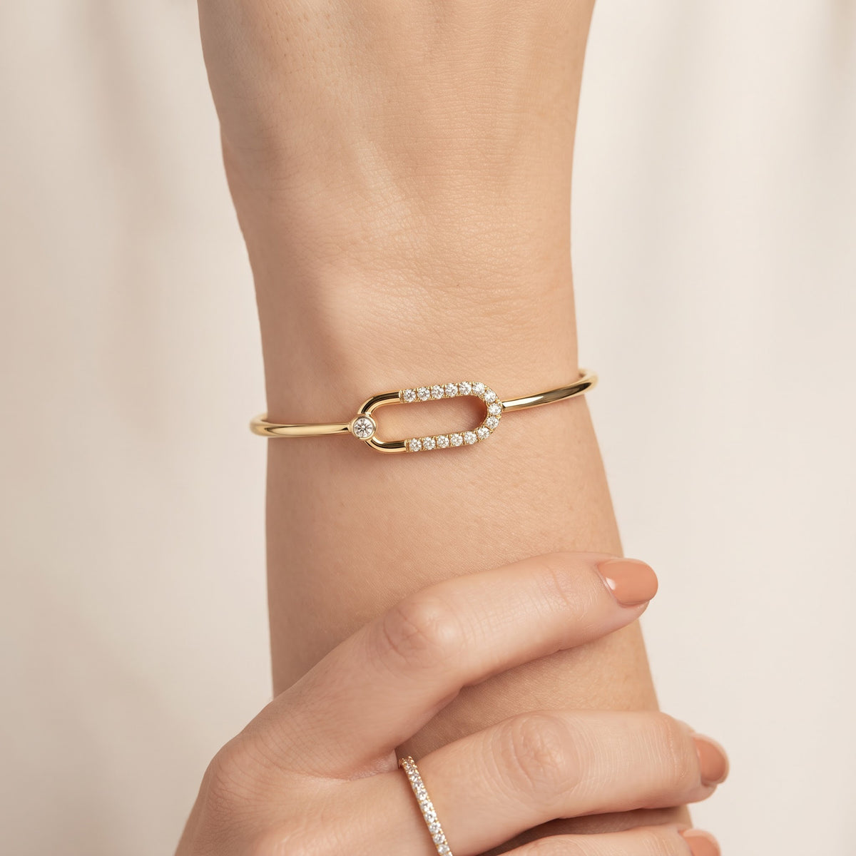 Round Diamond Bangle Bracelet | Pave Diamond Open Link Bangle