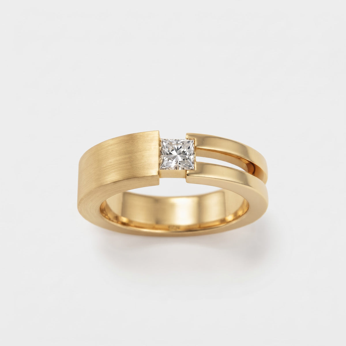 Princess Cut Diamond Ring