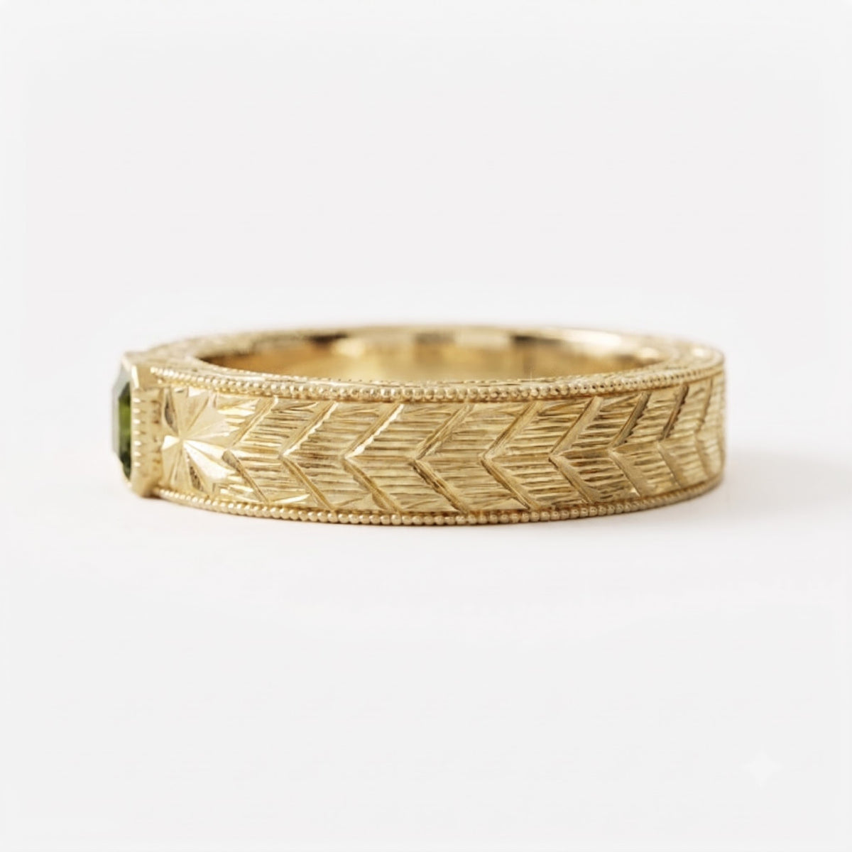 Men’s Green Tourmaline Gold Ring | Vintage Engraved Band