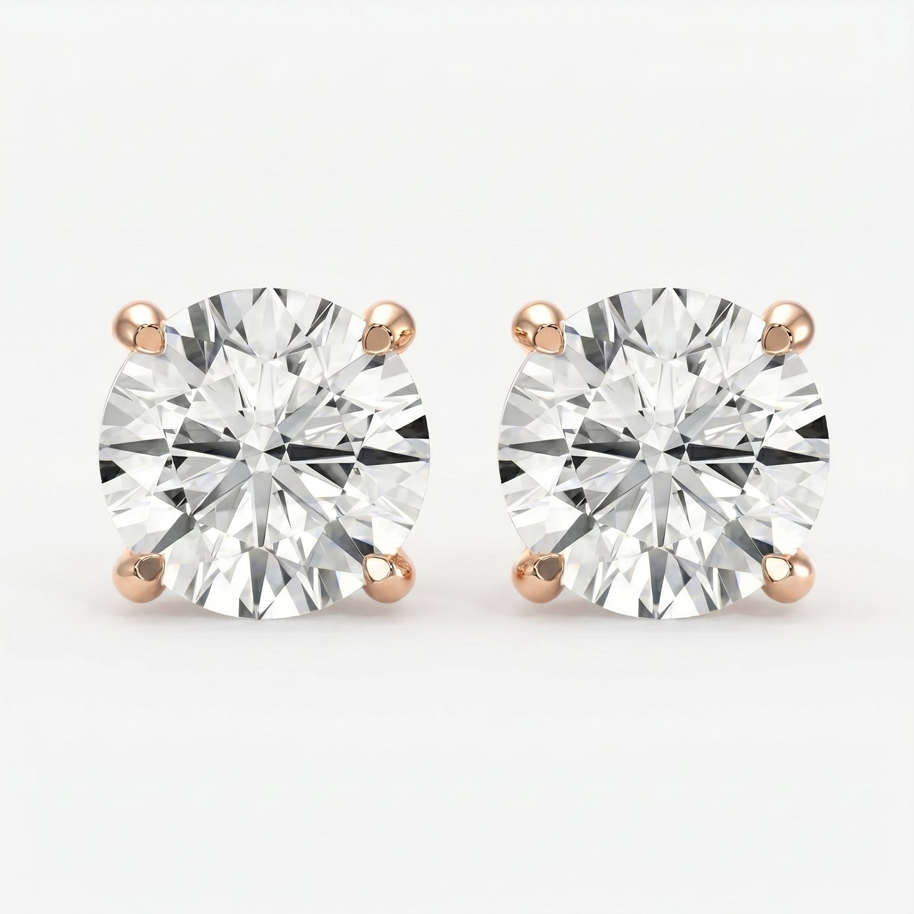 Round Diamond Stud Earring