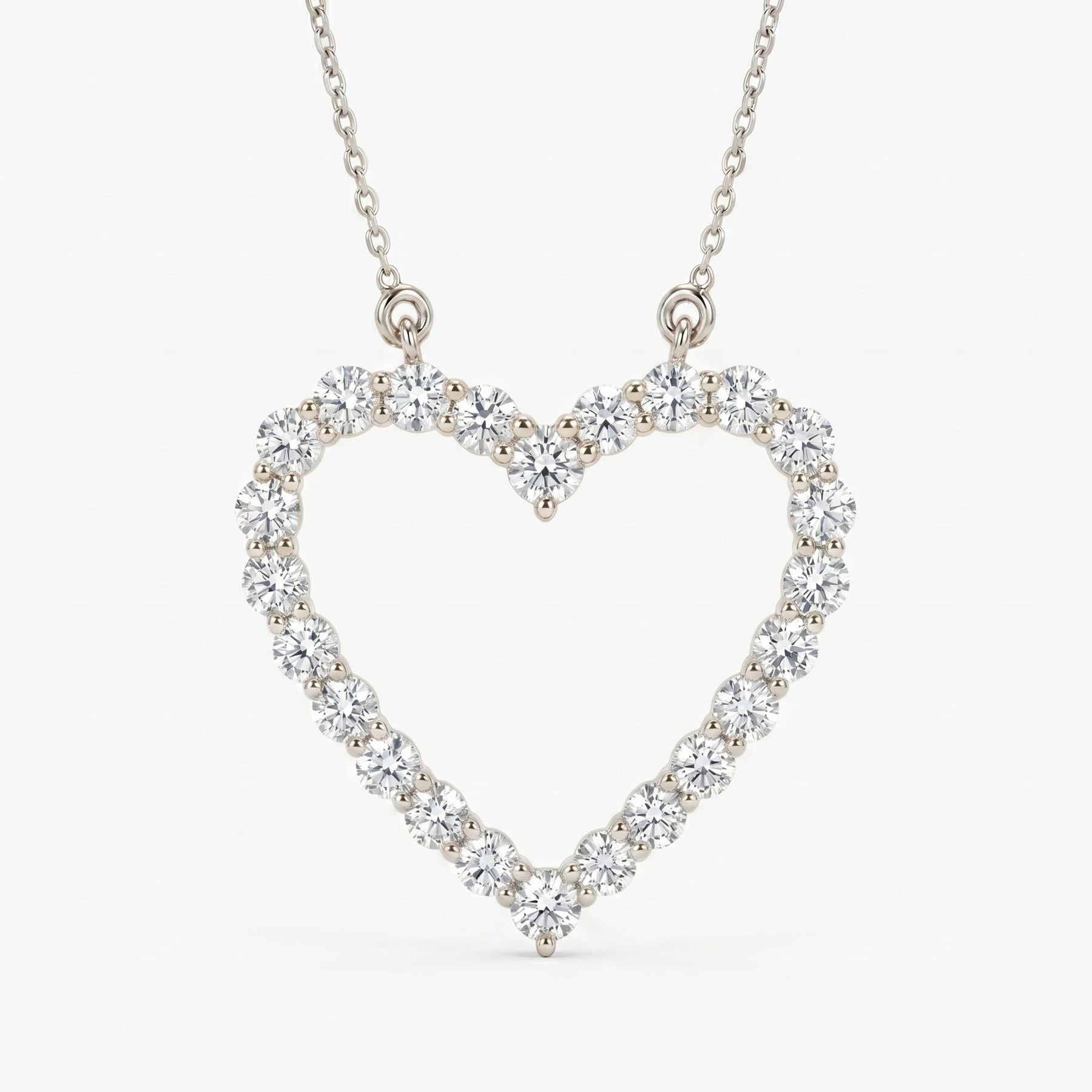 Classic Heart Shape Design Round Brilliant Diamond Pendant
