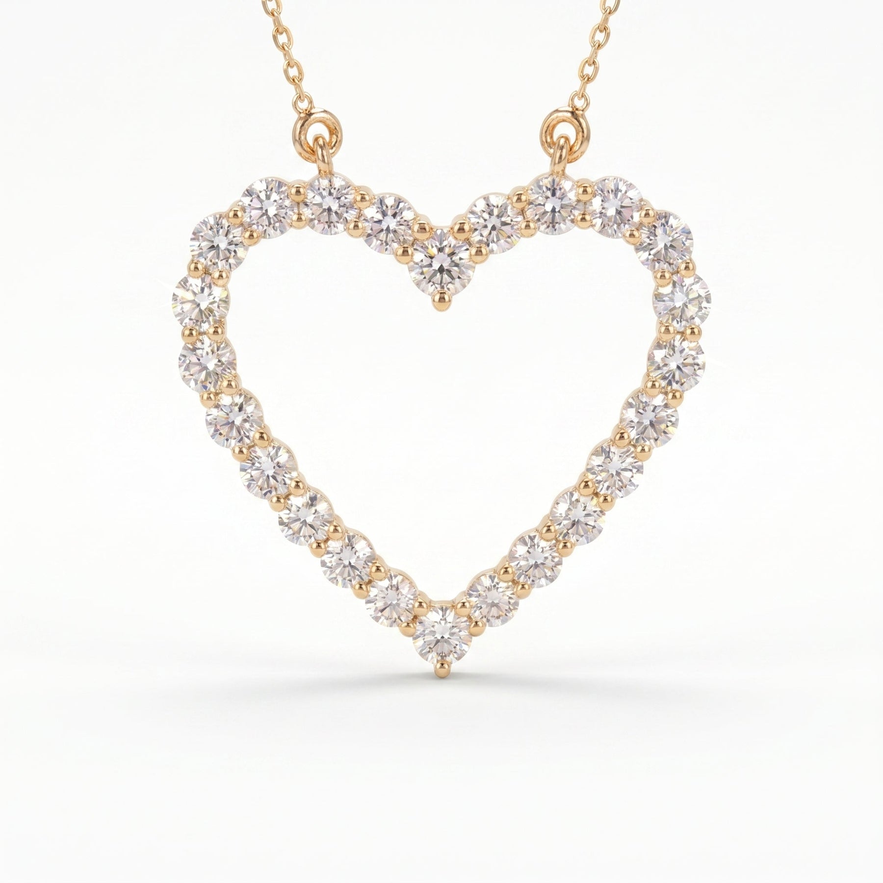 Classic Heart Shape Design Round Brilliant Diamond Pendant